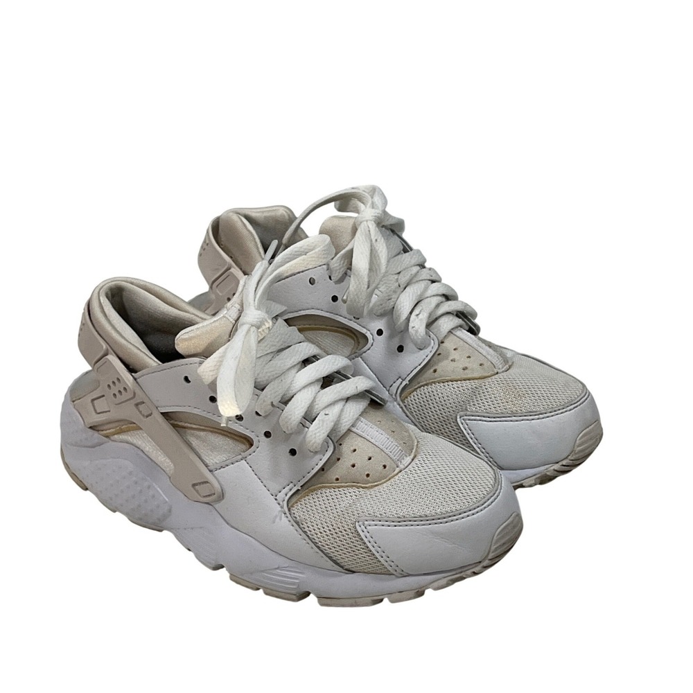 Nike Air Huaraches Big Kids Triple White Running Tennis‎ Shoe Unisex 5 Sporty